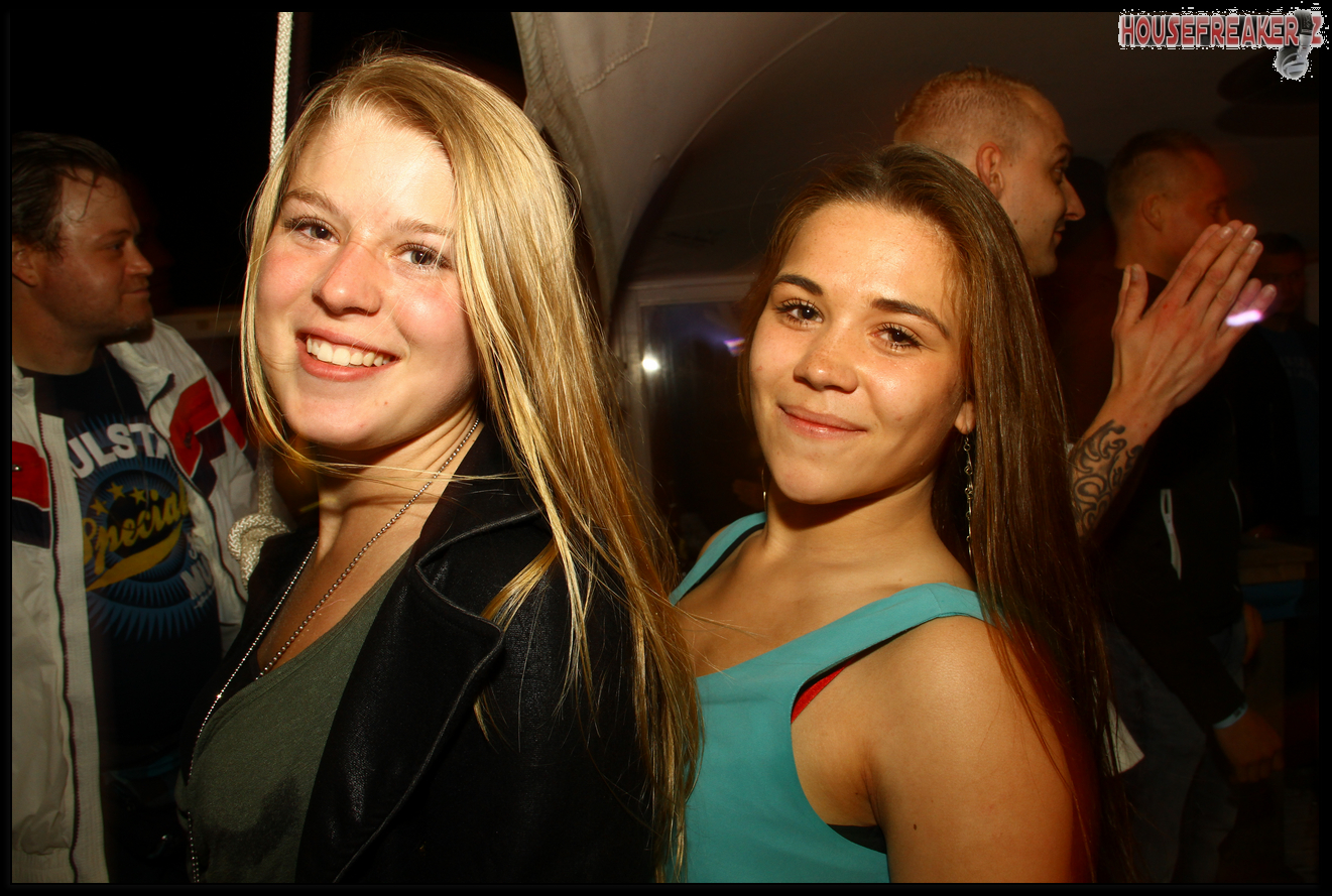 1321x889 pixels (1.242K)